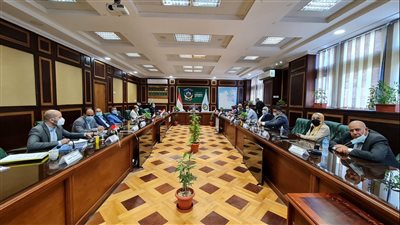 رئيس جامعة دمنهور يشدد على الانتهاء من تطعيم الطلاب ضد كورونا