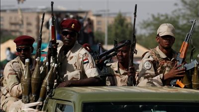 البرهان يصل إلى أم درمان بعد سيطرة الجيش على مقر الإذاعة والتليفزيون