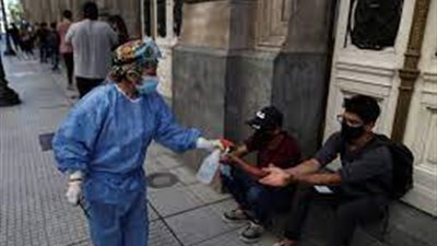 بعد انخفاض الإصابات.. الأرجنتين تخفف قيود فيروس كورونا