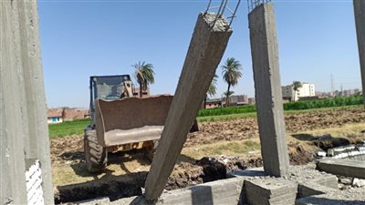 إزالة 10 حالات تعدٍ على أراضي الدولة في قنا