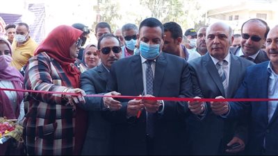 محافظ البحيرة يفتتح معرض أهلا بالمدارس بأبو حمص | صور 