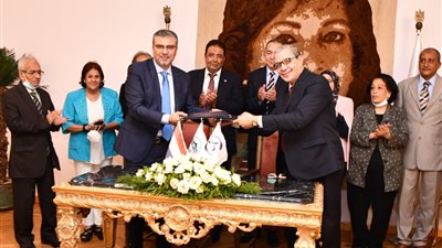 بروتوكول تعاون بين جامعة مصر والمركزي للإحصاء في إجراء المسوح الميدانية وتبادل البيانات │ صور