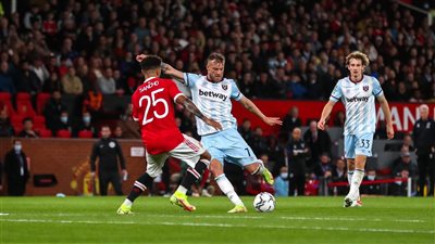 مانشستر يونايتد يسقط أمام وست هام بكأس الرابطة الإنجليزية