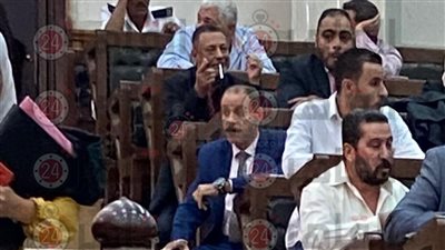 أسرة ضحية سفاح الجيزة تصل إلى قاعة المحكمة لحضور الجلسة