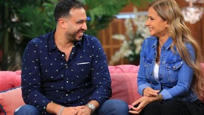 هشام عاشور يرد على انتقادات فارق السن عن نيللي كريم: مش بركز مع كلام الناس