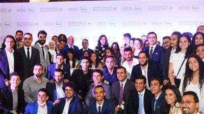 هل اختلاف كتابة الجامعات الأجنبية لأسماء الدارسين بالخارج يسبب مشكلة في شهادة المعادلة؟ الهجرة توضح