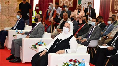 بتكلفة 20 مليون جنيه.. التضامن تُعلن بدء تنفيذ المبادرة الرئاسية تتلفّ في حرير