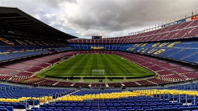 برشلونة يحتفل بمرور 64 عاما على إنشاء ملعب الكامب نو