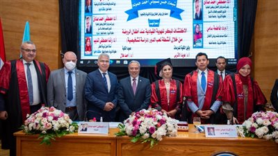 وزير الشباب والرياضة يناقش رسالة ماجستير بـ جامعة طنطا