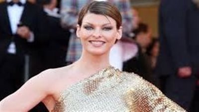 تشوه لا يمكن تصحيحه.. علاج تجميلي يدمر حياة عارضة أزياء