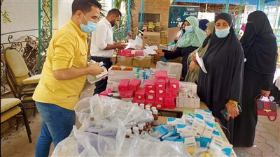 توقيع الكشف الطبي على 779 مواطنا في قافلة طبية بكفر الشيخ 