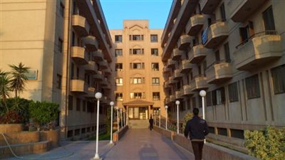 مع اقتراب بداية العام الجامعي الجديد.. كيف يلتحق الطلاب بالمدن الجامعية؟