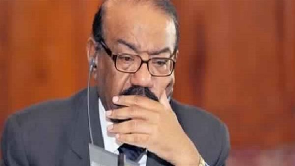  الدكتور نبيل عبد