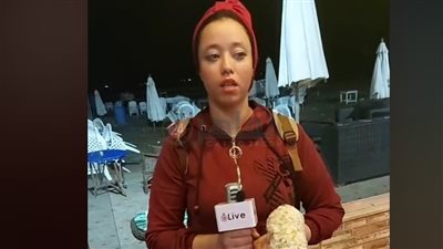 بائعة الفيشار علي شاطئ بورسعيد لـ محافظ دمياط: عربة المشروبات هترحمني من الشقاء والمعاناة | صور