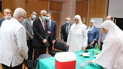 تطعيم 34 ألف من المنتسبين لجامعة المنوفية بلقاح كورونا 