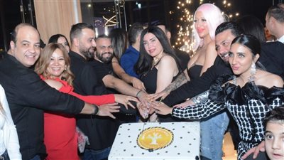 بحضور نجوم الفن.. افتتاح مطعم بيرت لونج في التجمع الخامس | صور