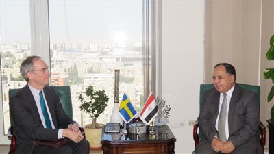 وزير المالية: الدولة حريصة على تهيئة مناخ جاذب للاستثمارات المحلية والأجنبية