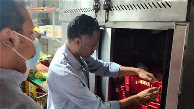 غلق 8 منشآت وتحرير 25 فى حملة بوسط الإسكندرية لتطبيق الإجراءات الاحترازية 