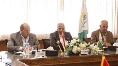 محافظ الجيزة: توفير خطوط سرفيس لنقل طلاب الجامعات من المراكز والمدن البعيدة