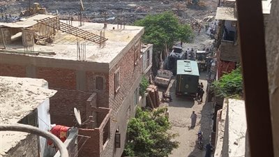 إزالة التعديات على حرم السكة الحديد بعزبة بلال في الشرابية