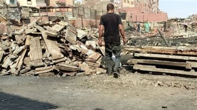 بعد قرار المحكمة.. إزالة التعديات على حرم السكة الحديد بـ عزبة بلال