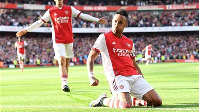 والد أوباميانج يؤكد انتقال نجله إلى برشلونة