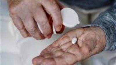 داعية إسلامي: نفقة علاج المرأة ودوائها ليست فرضًا على الزوج