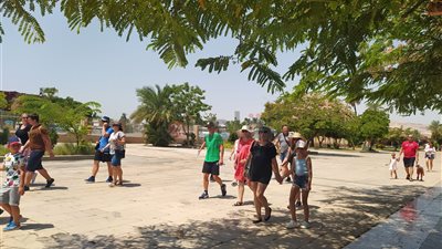 الأقصر تنظم احتفالية كبرى لليوم العالمي للسياحة بالكرنك