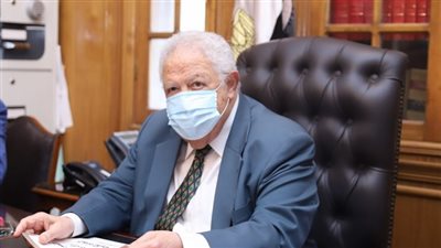 نقيب المحامين يطالب الأعضاء بالتعامل مع مستشفيات التعاقد فقط