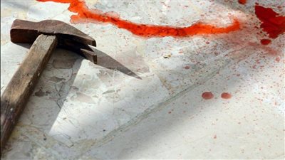 قتلها بالشاكوش.. زوج ينهي حياة زوجته ويحرق المنزل في المنصورية