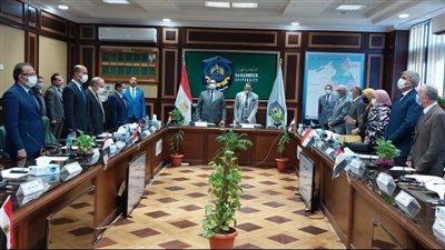 مجلس جامعة دمنهور يقف دقيقة حدادًا على روح المشير طنطاوي