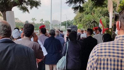 هتافات لفلسطين أمام ضريح جمال عبد الناصر في ذكرى وفاته الـ 51 │ فيديو 