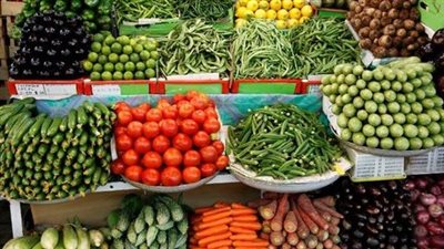 الطماطم بـ8 جنيهات والثوم بـ25.. استقرار أسعار الخضراوات في الأسواق اليوم