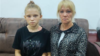 «كاتارينا» أوكرانية الجنسية تناشد المسؤولين إعادة ابنتها المخطوفة علي يد والدها المصري تحت التهديد |صور وفيديو 