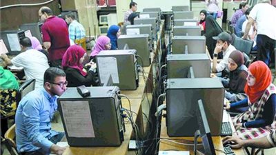 الحكومة توافق على تخفيض الحد الأدنى للقبول بكليات الجامعات الحكومية