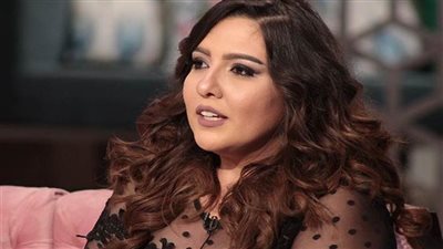 مي كساب: أنا امرأة إسفنجية تعرضت لموجات من هبوط وزيادة الوزن منذ وفاة أمي 