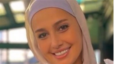 حلا شيحة ترتدي الحجاب بعد زواجها من معز مسعود