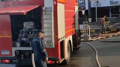 الحماية المدنية تدفع بـ 6 سيارات إطفاء للسيطرة على حريق مطاعم جليم بالإسكندرية