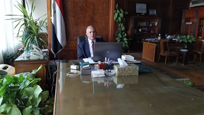 وزير الري يُوجه برفع حالة الاستنفار والحفاظ على المناسيب الآمنة بالترع والمصارف