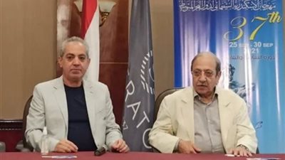 خلال تكريمه بالإسكندرية السينمائي.. دريد لحام مازحًا: أخشى المخابرات السورية أكثر من الله