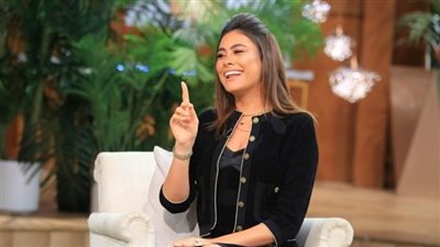 هاجر أحمد لـ منى الشاذلي: الناس انتقدوني بسبب فستان فرحي