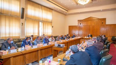 الري: رفع درجة الاستعداد وجاهزية المعدات لإزالة التعديات على المجاري المائية