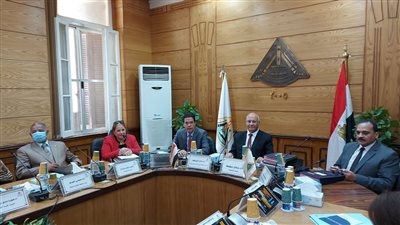 رئيس جامعة بنها: تشغيل بوابات التعقيم وتوفير المقررات الإلكترونية استعدادا للدراسة