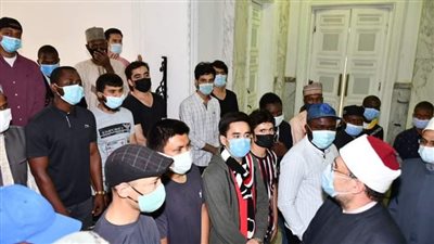 وزير الأوقاف يلتقي الطلاب الوافدين المشاركين في الدورة التثقيفية بالإسكندرية