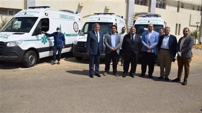 تمهيدًا لافتتاح المرحلة الثانية.. رئيس جامعة حلوان يجري زيارة تفقدية في مستشفى بدر