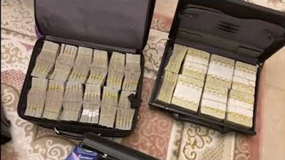 تفاصيل القبض على الذراع الأيمن لـ صفوت ثابت وبحوزته 8 مليون 400 ألف دولار 