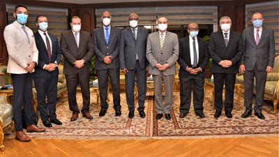 وزير سياحة جزر القمر: المطارات المصرية تطبق أعلى معايير الأمن والسلامة