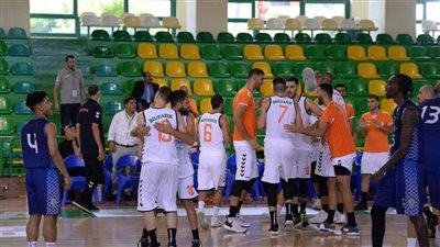 وداد بوفاريك يفوز على الفتح السعودي 70/75 في بطولة الأندية العربية لكرة السلة