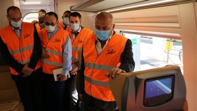 وزير النقل يتفقد مراحل تصنيع 6 قطارات تالجو إسبانية متعاقد عليها لصالح السكة الحديد