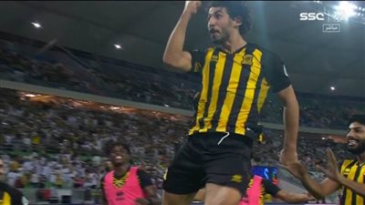 رأسية حجازي تحسم ديربي جدة لـ الاتحاد وتصدر الدوري السعودي